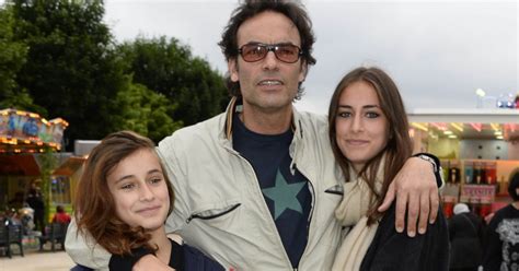 Anthony Delon Tendre Souvenir Avec Ses Filles Loup Et Liv Sa M Re Hot