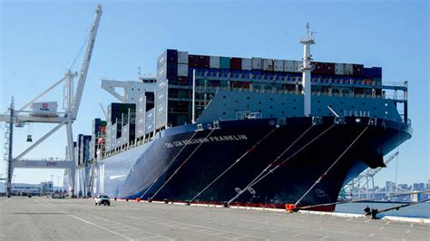 Oakland Welcomes Cma Cgm Benjamin Franklin