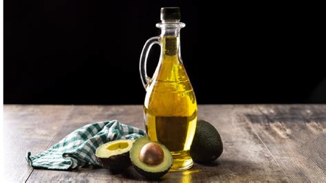 Avocado Oil Vs Olive Oil Which Is Healthier Healthshots