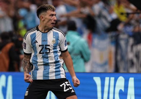 Lisandro Martinez Could Be Dropped For Argentina S Crucial World Cup