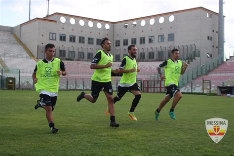 Acr Messina Oggi Doppia Seduta Di Allenamento Con Una Nuova Pedina In