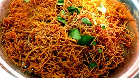 Homemade Besan Ki Sev Recipe Crispy Besan Sev For Namkeen Simple Sev