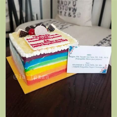 Jual Rainbow Cake Kue Pelangi Kue Rainbow Cake Warna Warni Kue Lapis