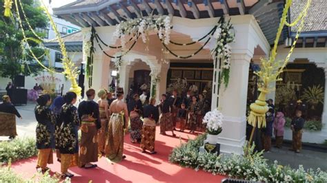 Prosesi Ngunduh Mantu Kaesang Erina Jokowi Wujud Nguri Uri Budaya