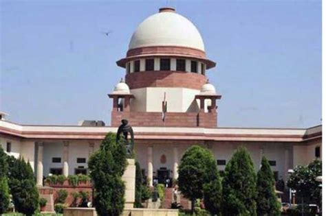 SC Judge Recuses Himself From Hearing Plea Challenging Omar Abdullah S