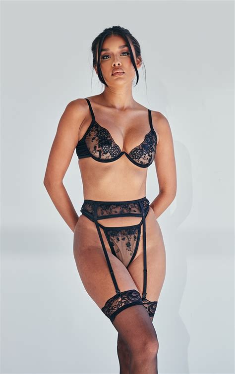 Ensemble Lingerie 3 Pièces Dentelle Noire Brodée Fleurie