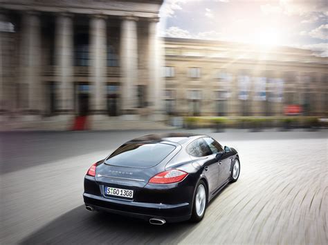 5 Reasons To Buy Porsche Panamera