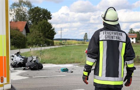 Schwerer Unfall in Kreis Mühldorf Motorradfahrer erliegt seinen