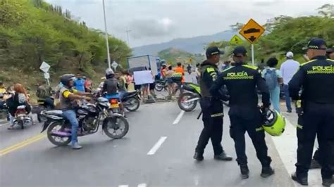 Bloquean El Ziruma Por Falta De Agua En Los Barrios San Pablo Pastrana