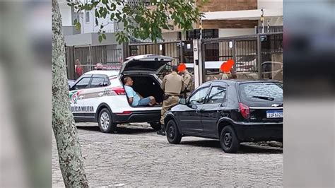 Preso Casal De Uruguaios Ap S Onda De Furtos Em Canasvieiras Jornal Raz O