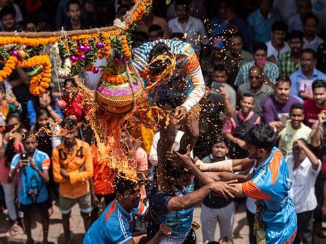 Thane Dahi Handi 2022 Bollywood Actors Who Celebrated Dahi Handi In Thane Dahi Handi 2022 गो