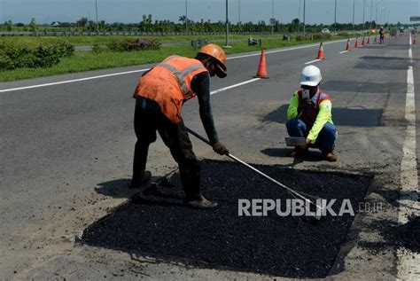 Perbaikan Jalan Tol Cipali Menjelang Mudik Lebaran Republika Online