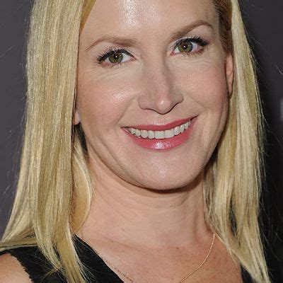 Angela Kinsey- Wiki, Age, Height, Husband, Net Worth (Updated on January 2024)