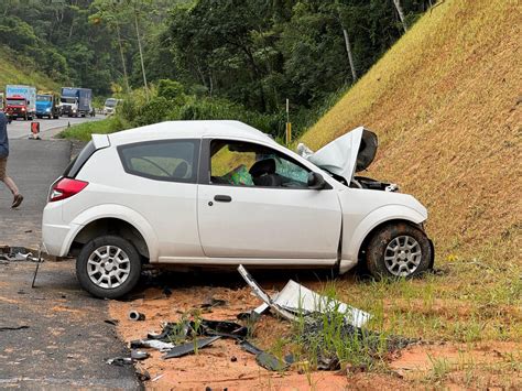 Fotos E VÍdeo Motorista Morre Em Grave Acidente Na Br 470 Em Blumenau