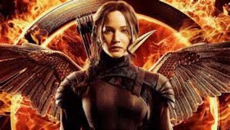 If Katniss Everdeen Were To Come To Death Battle Who Would Face This Female Tribute Of District