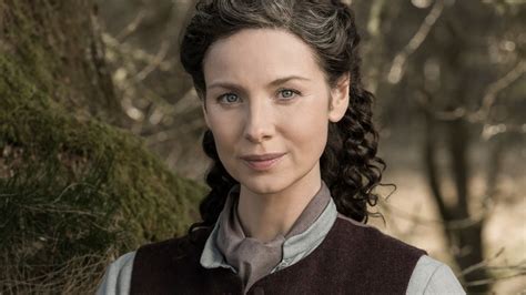 Caitriona Balfe On Belfast Success Outlanders Return And Being A Mother Hen On Set Ents