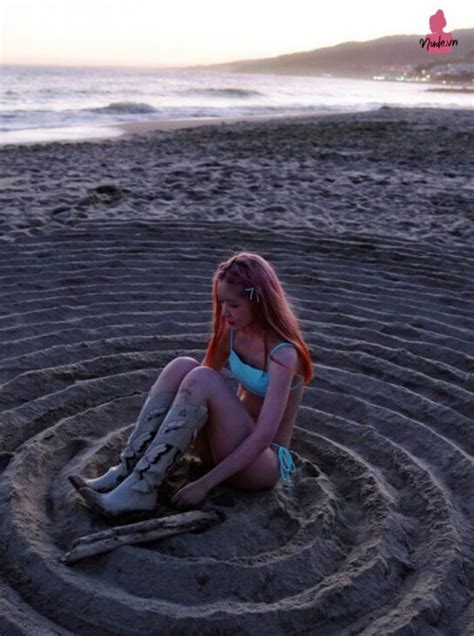 Con G I Nu I Ch U Tinh Tr Khoe D Ng Trong B Bikini G I C M Nudevn