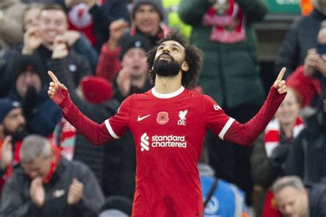 محمد صلاح على موعد مع كتابة التاريخ خلال مباراة ليفربول ومانشستر سيتي