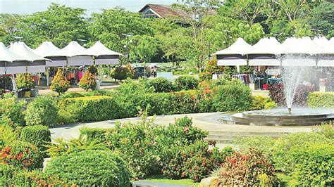 Diyatha Uyana Serenity Amid Bustling Boulevards Daily News