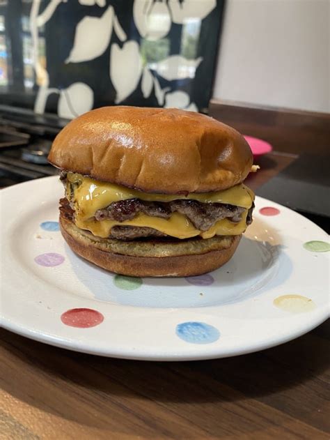 [homemade] Smash Burger Cheeseburger