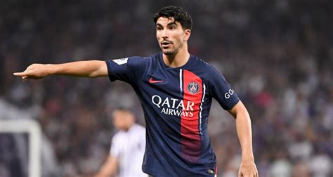 Psg Mercato De Retour à Valence Carlos Soler évoque Son Avenir