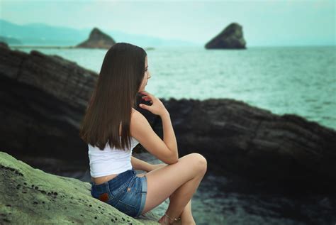 Fotoğraf Plaj Deniz Sahil Su Doğa Okyanus Kız Kadın Fotoğrafçılık Güneş ışığı Dalga