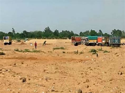 Team Stuck In Moran Ganjal For 4 Hours Four Tractor Trolleys Filled