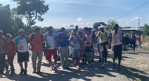 Caravana De Migrantes Varados En Tapachula Parte Rumbo A EE UU