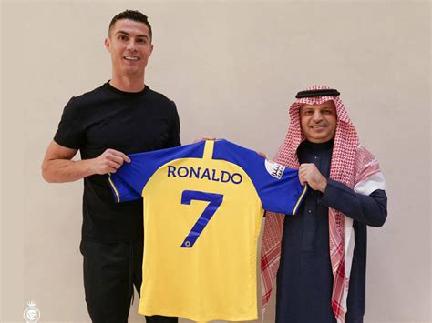 Điều Gì Chờ đợi Ronaldo Khi đầu Quân Cho Al Nassr Báo Cần Thơ Online