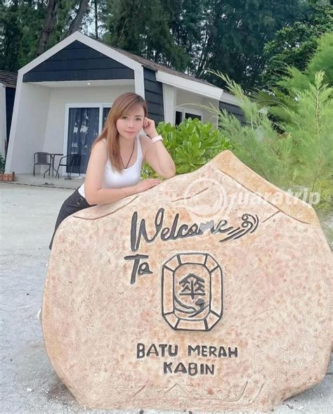 Batu Merah Kabin Destinasi Wisata Primadona Di Pulau Payung Juara Trip