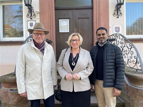 Landtagsabgeordnete Birgit Heitland Im Gespr Ch Mit Birkenauer