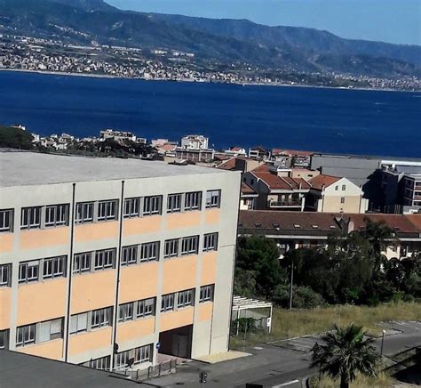 Lombardo Sicilia Vera Al Papardo Di Messina Reparto Di Terapia