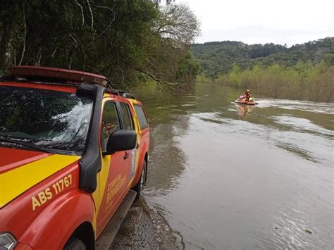 Corpo é localizado no Rio Iguaçu no quarto dia de buscas polícia