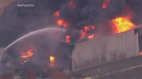 Video Three Workers Are Hurt In A Chemical Plant Explosion In Kansas Abc News