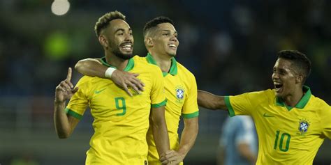 Seleção Brasileira vence o Uruguai e lidera grupo do torneio pré