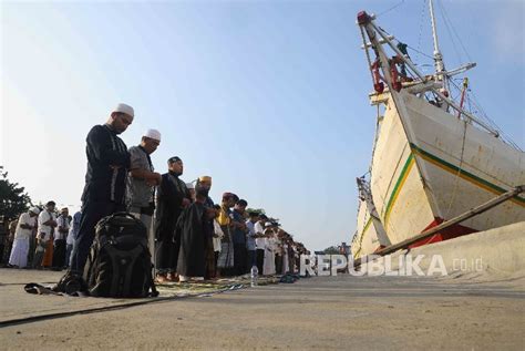 Nuansa Khidmat Idul Adha Berpadu Suasana Indah Sunda Kelapa Republika