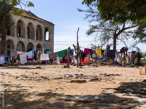 architecture coloniale française sur l île de Goree au Sénégal en