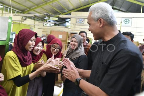 Ganjar Pranowo Kunjungi Pabrik Rokok Sampoerna Antara Foto