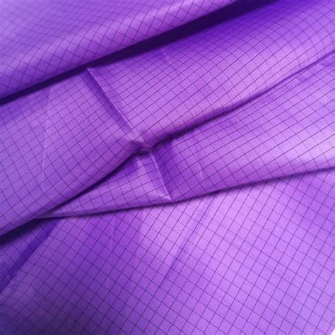 98 Polyester 2 Carbon Fiber ESD 5MM Grid Fabric For Cleanroom Garment