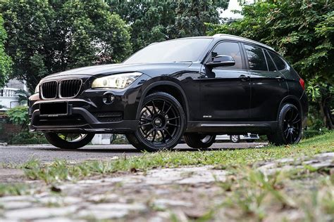 Permaisuri BMW X1 E84 On OZ Racing Ultraleggera HLT 19