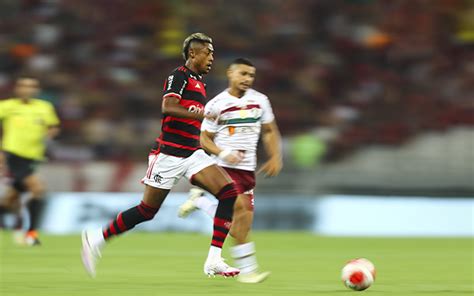 Bruno Henrique assume nova posição no Flamengo de Tite