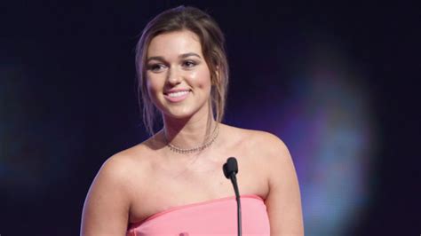 Sadie Robertson Celebrates Tropical Honeymoon With Swimsuit Pics Entertainment Tonight