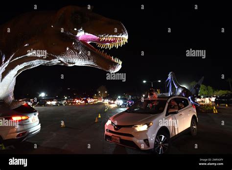 Image Distributed For Jurassic Quest Jurassic Quest Drive Thru The Nation S Largest Touring