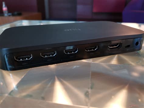 Philips Hue Play HDMI Sync Box Erweitert Hue Home Entertainment Hands