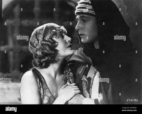 VILMA BANKY And RUDOLPH VALENTINO In THE SON OF THE SHEIK 1926 Director