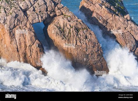 Oleaje en el Mar Cantábrico Grandes olas en la llamada Puerta del