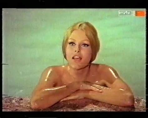 Naked Olga Schoberova In Le Calde Notti Di Poppea
