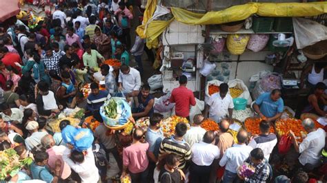 Enthusiastic crowd throngs to markets for Diwali shopping across India