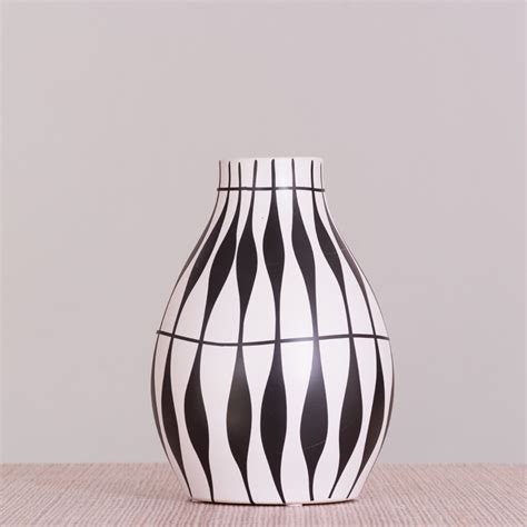 Mystic Black And White Ceramic Vase White Teak