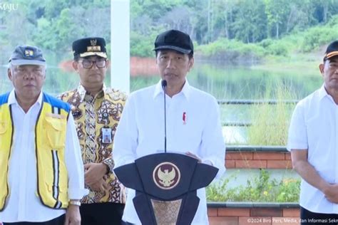 Foto Jokowi Resmikan Bendungan Sepaku Semoi Di Ikn Senilai Rp Miliar